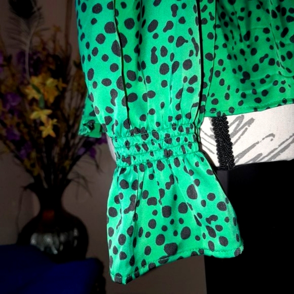 NWT Scoop NYC Vibrant Green Feminine Peplum Polkadot Ruffle Keyhole Blouse - Picture 6 of 12